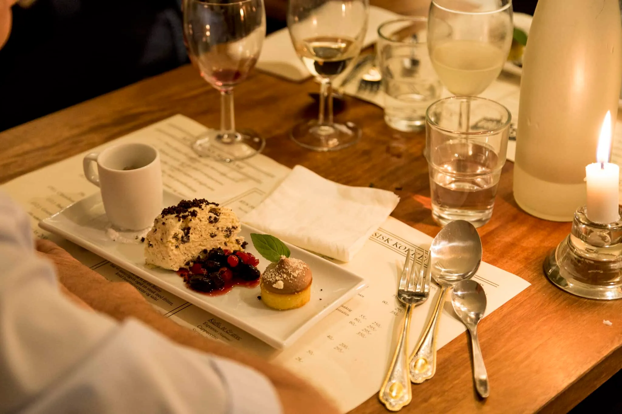 Dessert og kaffe i Bistroen på Odd-Fellowgaarden